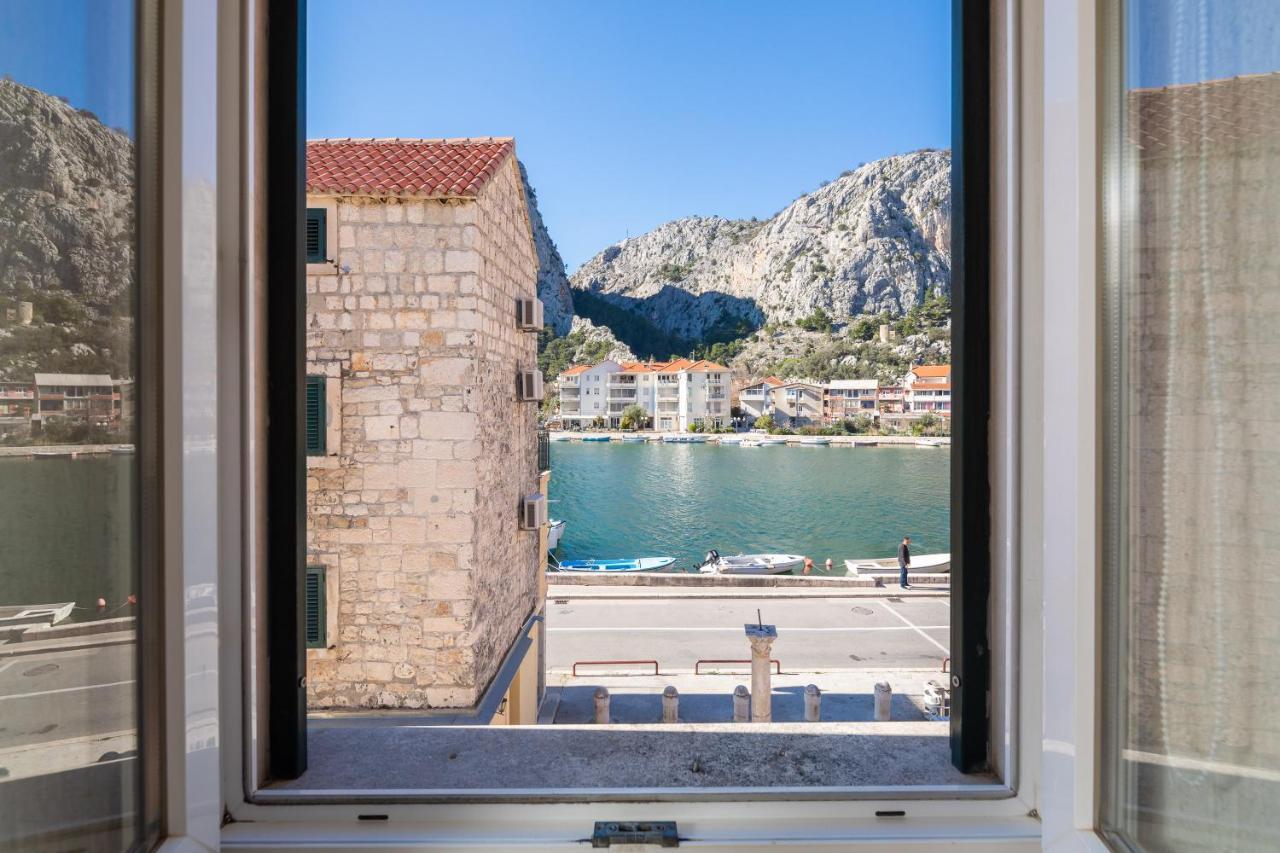 Central Alley Omiš Екстериор снимка