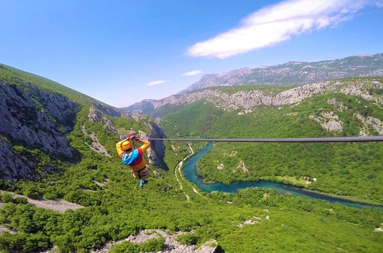 Central Alley Omiš Екстериор снимка