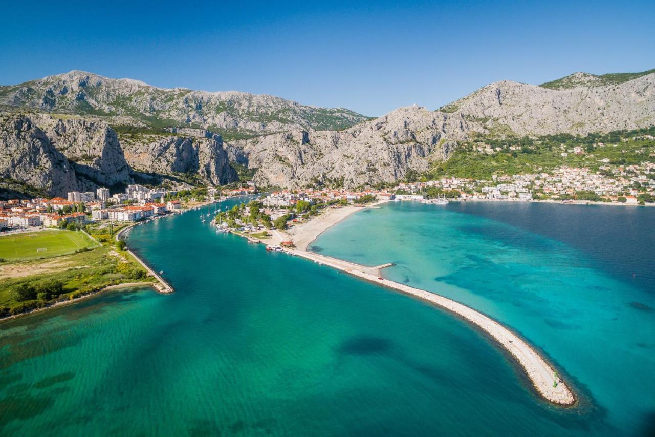 Central Alley Omiš Екстериор снимка