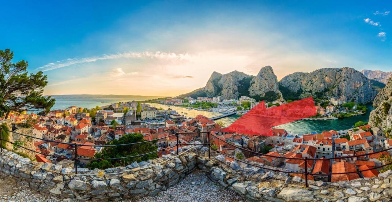 Central Alley Omiš Екстериор снимка