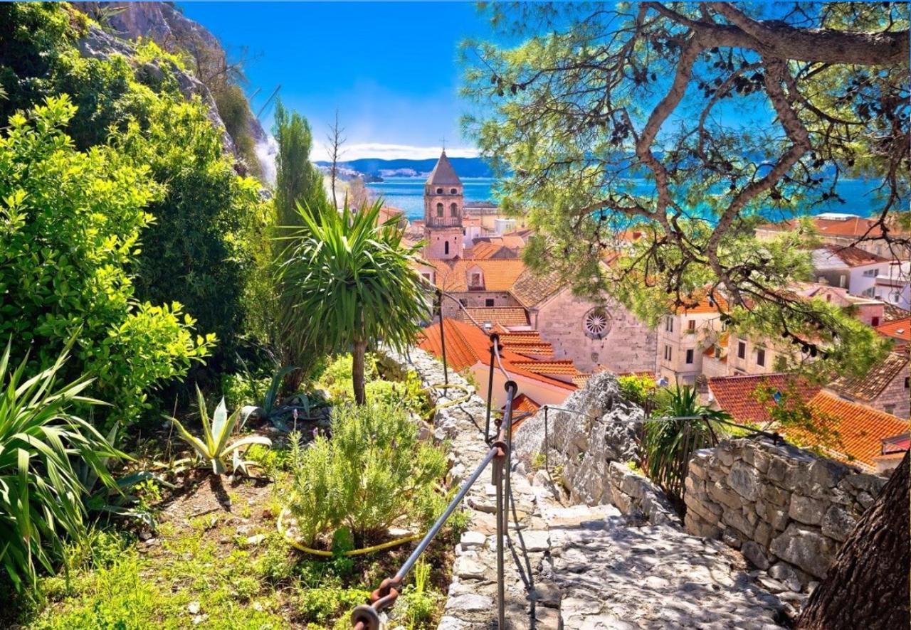 Central Alley Omiš Екстериор снимка
